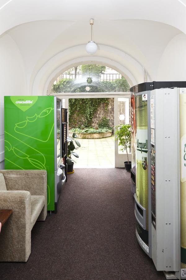 Hostel Hlavkova Prag Dış mekan fotoğraf