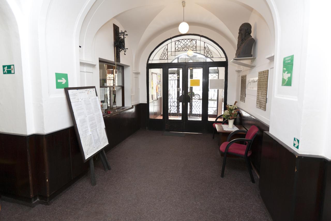 Hostel Hlavkova Prag Dış mekan fotoğraf